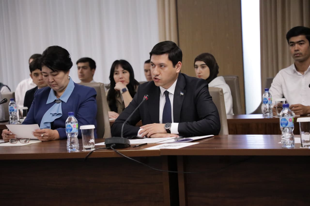 Sun’iy intellekt texnologiyalari bo‘yicha amalga oshirilayotgan loyihalar yuzasidan ochiq muloqot o‘tkazildi