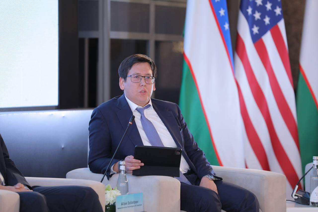 Samarqandda “C5+1” formatidagi biznes dasturining asosiy yo‘nalishlaridan biri raqamli texnologiyalar bo‘ldi