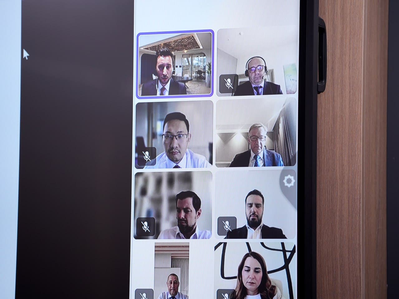 Vazir EY kompaniyasi bilan texnologiyalar va sun’iy intellektni rivojlantiriş böyiça hamkorlik istiqbollarini muhokama qildi